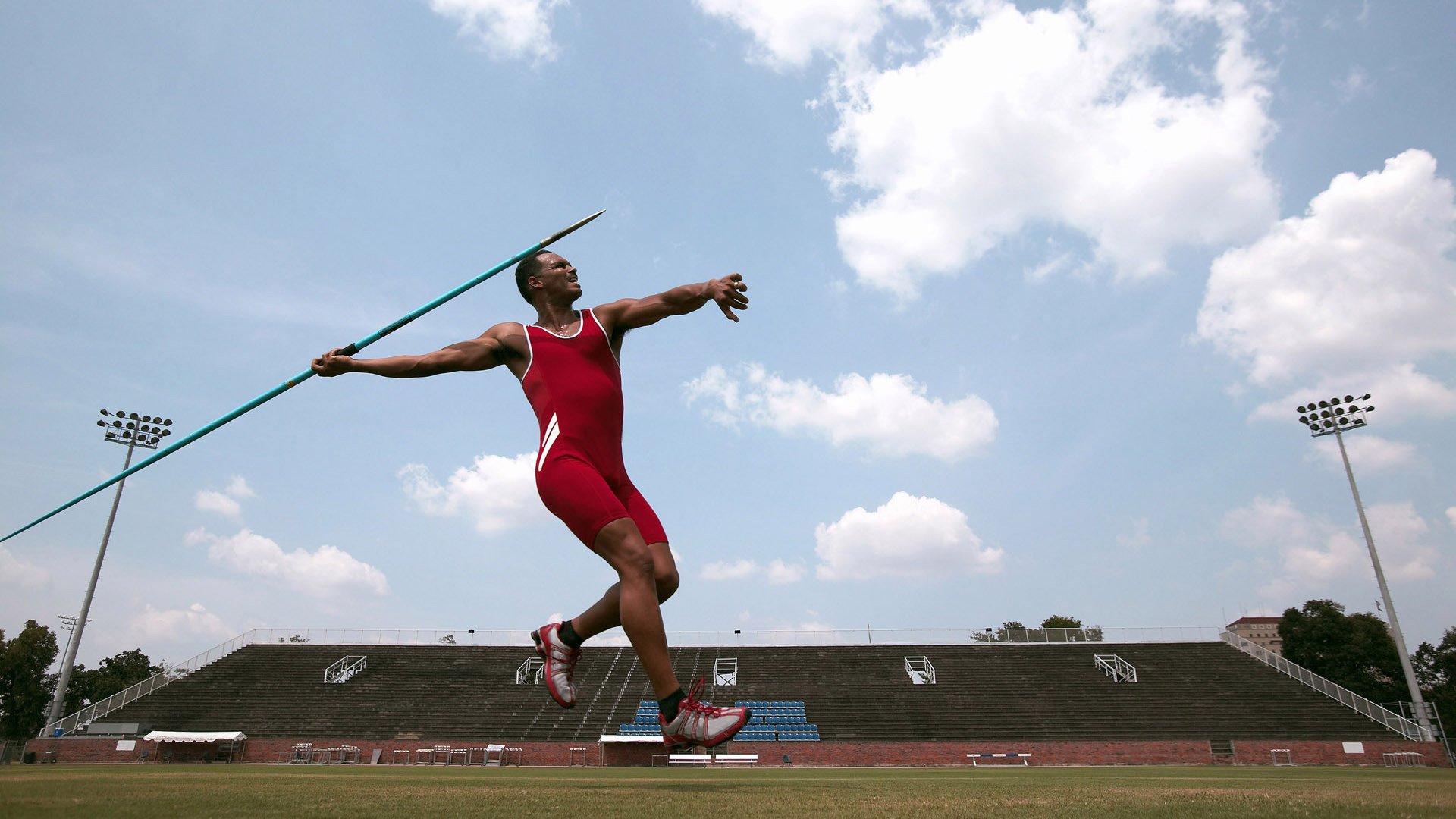 “武汉马拉松赛：每一秒都决定命运”